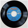 Esther & Abi Ofarim 1967 40526 Cinderella Rockefella / Your Heart Is Free Just Like The Wind begagnad singelskiva
