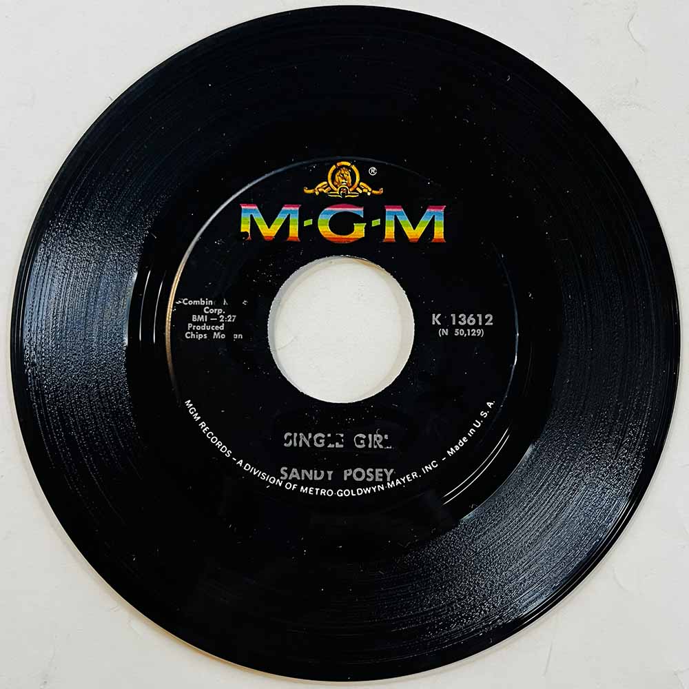 Sandy Posey 1966 K 13612 Single Girl / Blue Is My Best Color begagnad singelskiva