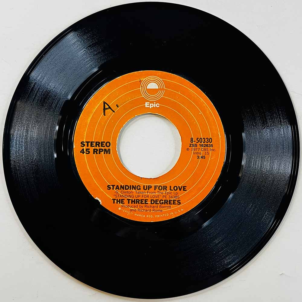 Three Degrees 1977 8-50330 Standing Up For Love begagnad singelskiva