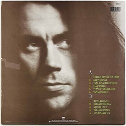 Kuustonen Mikko vinyl LP Musta jalokivi  kansi EX- levy EX Käytetty LP