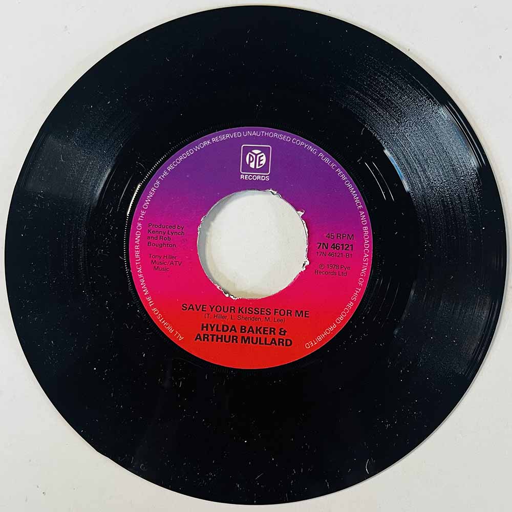 Baker Hylda & Arthur Mullard Käytetty 7” ei kuvakantta You're The One That I Want  kansi Ei kuvakantta levy EX käytetty vinyylis
