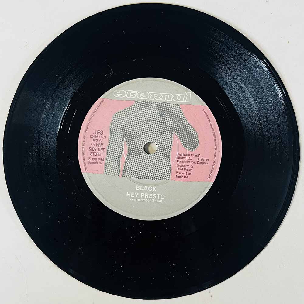 Black 1984 JF3, 249611-7 Hey Presto begagnad singelskiva