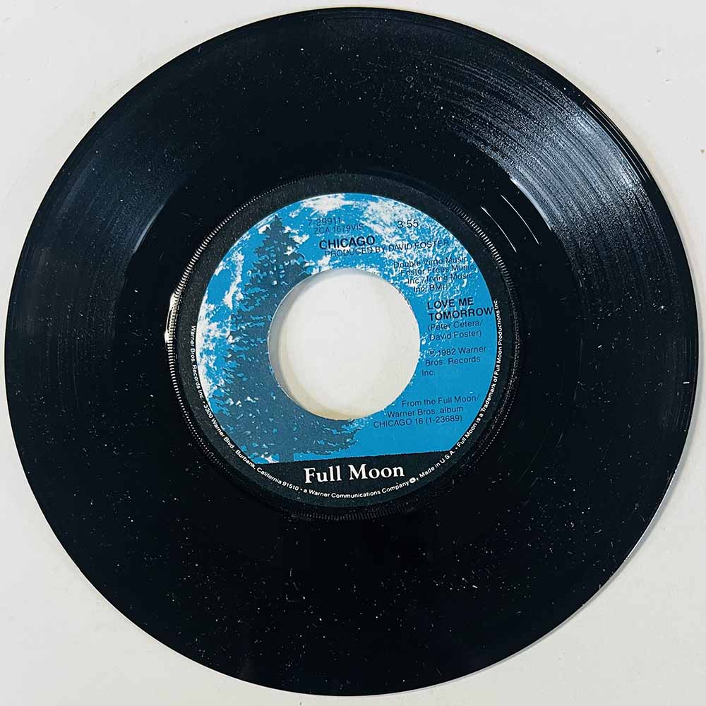 Chicago Käytetty 7” ei kuvakantta Love Me Tomorrow / Bad Advice  kansi Ei kuvakantta levy ex käytetty vinyylisingle