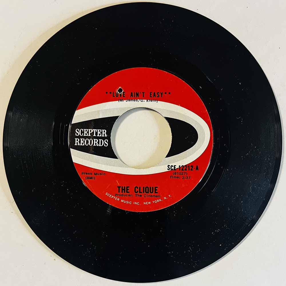 Clique 1968 SCE 12212 Love Ain't Easy begagnad singelskiva
