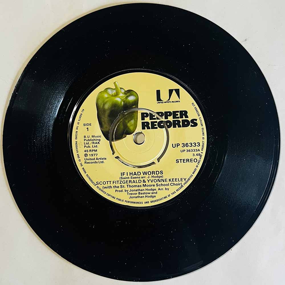 Fitzgerald Scott & Yvonne Keeley Käytetty 7” ei kuvakantta If I Had Words  kansi Ei kuvakantta levy EX- käytetty vinyylisingle