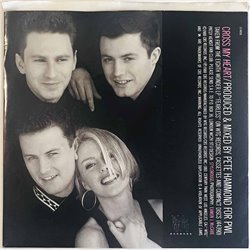 Eighth Wonder vinyylisingle Cross My Heart  kansi VG+ levy EX käytetty vinyylisingle