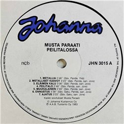 Musta Paraati vinyl LP Peilitalossa  kansi VG+ levy EX Käytetty LP