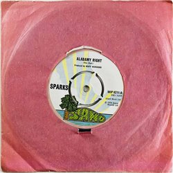 Sparks Käytetty 7” ei kuvakantta Never turn your back on mother earth  kansi Ei kuvakantta levy EX- käytetty vinyylisingle