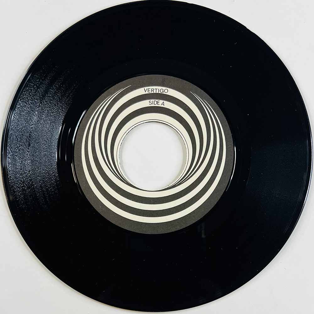 Black Sabbath Käytetty 7” ei kuvakantta Tomorrow's Dream / Laguna Sunrise  kansi Ei kuvakantta levy VG+ käytetty vinyylisingle