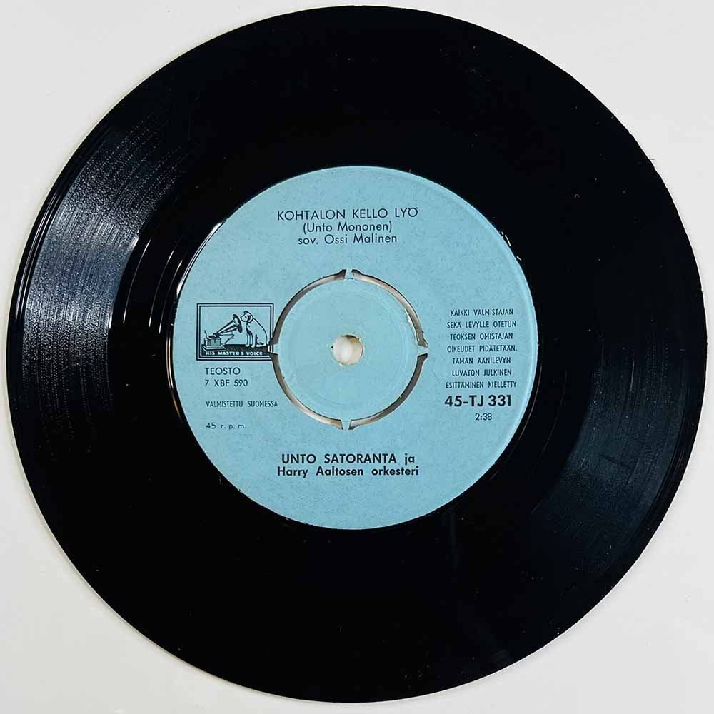 Unto Satoranta ja Harry Aaltosen orkesteri Käytetty 7” ei kuvakantta Tuhansien tähtien tango / Kohtalon kello lyö  kansi Ei kuva