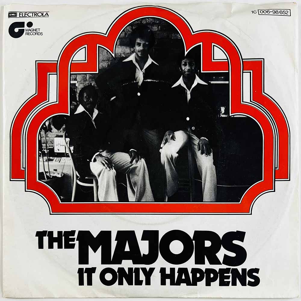 Majors vinyylisingle It Only Happens / One Sided Love Affair  kansi VG levy EX käytetty vinyylisingle PS
