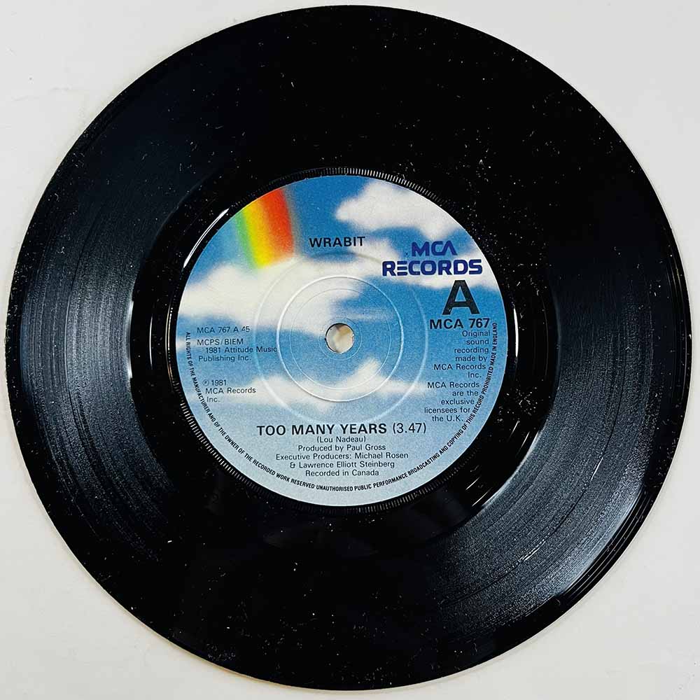 Wrabit Käytetty 7” ei kuvakantta Too Many Years  kansi Ei kuvakantta levy EX käytetty vinyylisingle