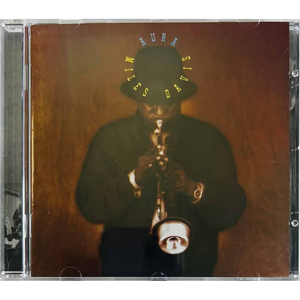 Davis Miles Käytetty CD Aura  kansi EX levy EX Käytetty CD