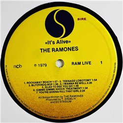 Ramones LP It’s Alive 2LP  kansi VG- levy EX Käytetty LP