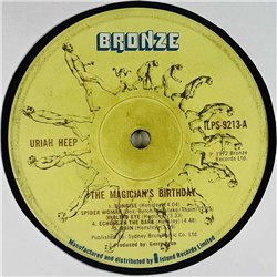 Uriah Heep LP The Magician's Birthday  kansi VG- levy G Käytetty LP