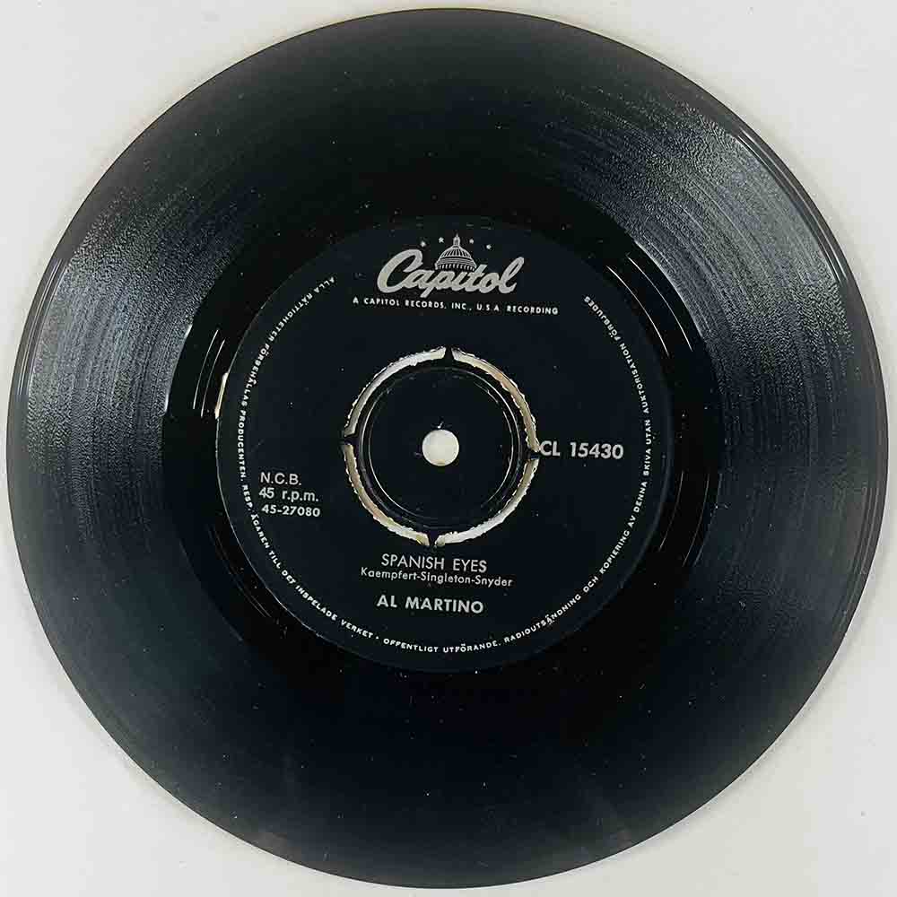 Al Martino Käytetty 7” ei kuvakantta Spanish Eyes / Melody Of Love  kansi Ei kuvakantta levy EX- vinyylisingle