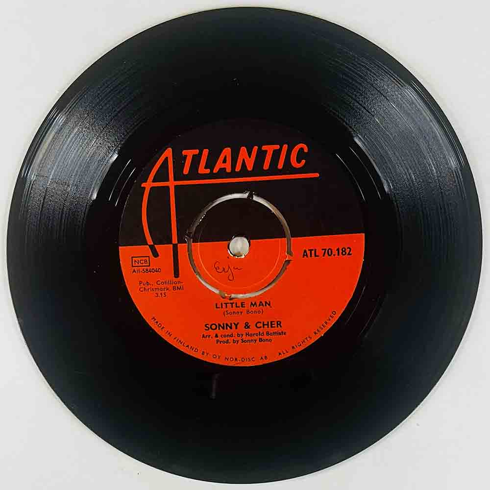 Sonny & Cher 1966 ATL 70.182 Little Man / Monday begagnad singelskiva