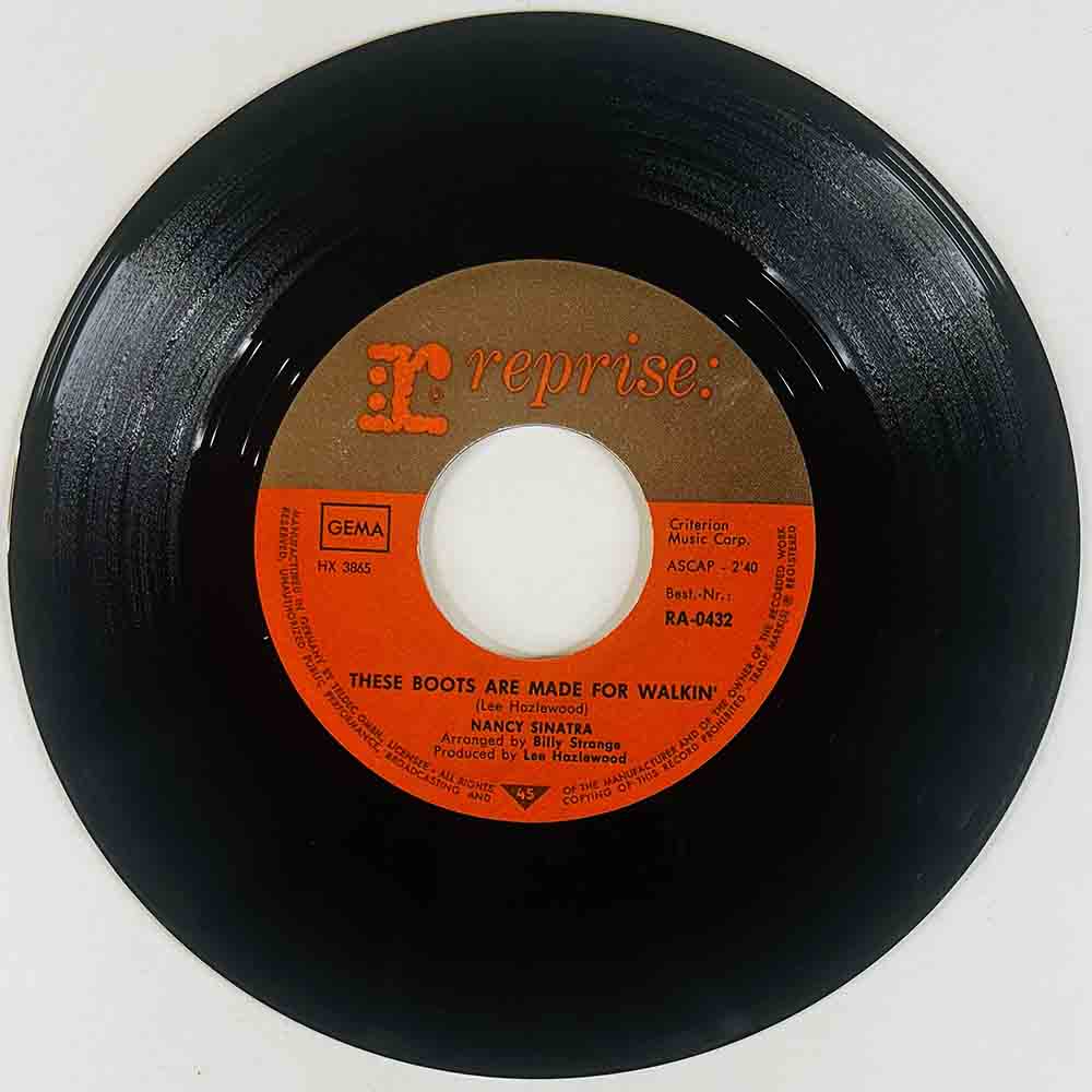 Sinatra Nancy 1966 RA-0432 These boots are made for walkin' / begagnad singelskiva