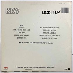 Kiss vinyl LP Lick It Up  kansi EX- levy VG+ Käytetty LP