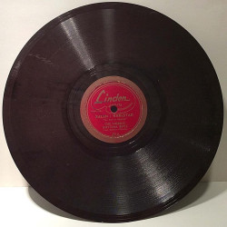 Nordic Rhythm Boys  : Balen I Karlstad / Strymans valsen - shellac 78 rpm record