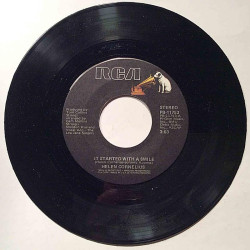 Cornelius Helen : It started with a smile / I’m changing - second hand single