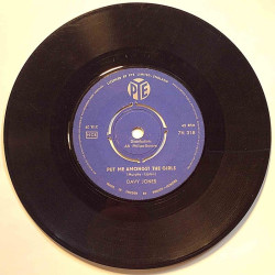 Jones Davy: Maybe it’s because I’m a Londoner / Put me amongst the girls  kansi Ei kuvakantta levy VG+ käytetty vinyylisingle