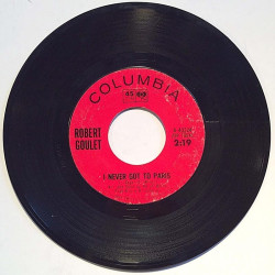 Goulet Robert : I never got to Paris / Begin to love - begagnad singelskiva