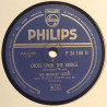 Beverley Sisters : Somebody bad stole de wedding bell / Cross over the bridge - shellac 78 rpm record