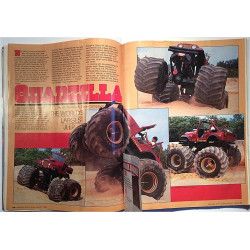 Petersen’s 4wheel & off-road : Mojave desert duel: 4x4 vs 2WD - used magazine car