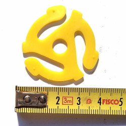 45 rpm record adapter : kiinnitetään singlelevyn keskireikään - Vinyylilevy tarvike