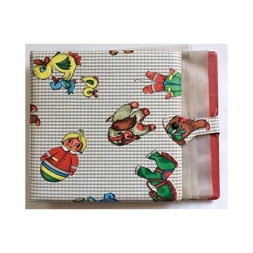 Levykansio 7” vinyylisingleille 1970’s  21cm x 21cm x 6cm, kuvat, 24:lle levylle Accessories