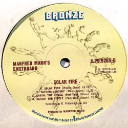 Manfred Mann’s Earth Band: Solar Fire  kansi Ei kuvakantta levy VG+ kanneton LP