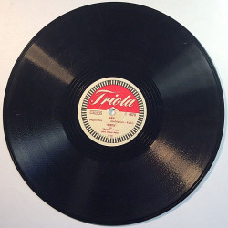 Hertta / Veikko Tuomi 1952 T 4070 Hän / Kotiseutuni shellac 78 rpm record