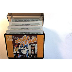 Latinalais-Amerikkalaisen musiikin parhaat 1980’s I 81001 VV Etelän rytmejä 4 kasettia muovilaatikossa c musikkassett