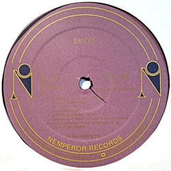 Raices: Raices  kansi Ei kuvakantta levy EX- kanneton LP