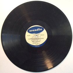 Koivunen Brita: Mamma, mies tuijottaa minua! / Hawaijilaibeb sotalaulu  kansi paperikansi/muovitasku levy VG savikiekko gramofon